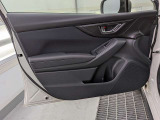 パワーウィンドウのスイッチですよ。運転席に居ながら窓を開け閉めのコントロールできます。