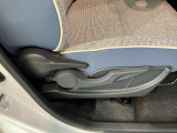 お客様にぴったりなおクルマをお選びいただけますように様々な展示車をご用意致しております!ダイハツの軽自動車だけではなく、他メーカー車やコンパクトカー・ミニバンなども数多く取り揃えております!