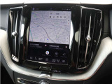 Googleのアプリとサービスがビルトインされ、スマホと同じように車両を直感的に操作できます。Googleマップが統合されており、リアルタイムの交通情報、音声操作によってより早く目的地に到着できます。