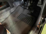お車の情報が載ったカルテをお渡ししております。