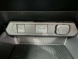 シガーソケット用の充電器が使用可能です!
