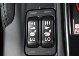 運転席・助手席シートヒーターが付いていますエアコンの暖房よりも早く体が温まるため、冬場の快適性が非常に高まります。