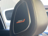 ヘッドレストのスピーカーでオーディオの臨場感を演出してくれます。