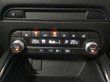 エアコンはオートエアコンです☆快適な空間で運転していただけます☆