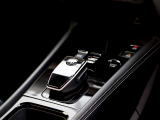 快適なドライブを叶えるため、シフトノブの周囲にe-POWERモードスイッチをはじめ、プッシュパワースターターやEVモードスイッチなどを配置し、操作性を高めています!