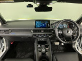【前方視界】開放的な前方視界!運転がしやすく疲れにくいです♪窓が大きく、見通しがとっても良いおクルマですよ♪