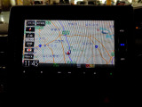 ナビゲーション装備。多彩な機能で快適ドライブをアシスト。オーディオ機能も充実していますね。