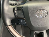 ナビゲーションに視線を移さず、ハンドルから手を離さず、運転に集中したまま手元でオーディオ操作できます♪