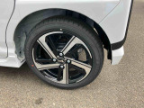 納車前にはプロのメカニックが点検、整備を行いますので安心してお乗り頂けます!!