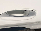車両の詳細、ご質問につきましては、営業スタッフまでお気軽にご連絡下さいませ。遠方のお客様には実車の詳細動画送信も承ります。お問合せをお待ち致しております。