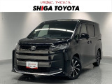 ファミリー層からシニア世代まで幅広く人気のノア。手頃なサイズながら3列シートの広い車内空間と両側スライドドアを採用しており、低底設計で乗り降りしやすく、高く支持されています。