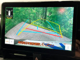 【バックカメラ】駐車時に後方がリアルタイム映像で確認できます。大型商業施設や立体駐車場での駐車時や、夜間のバック時に大活躍!運転スキルに関わらず、今や必須となった装備のひとつです!