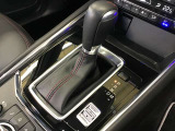 オートマのシフトレバーは操作しやすい位置にあります。