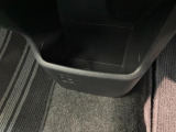 品質には自信があります!ハッピーの品質・キレイなお車をお届けさせていただきたい!そんな気持ちでキレイに仕上げております。フロアマットなどの清掃はもちろん、シート下なども徹底的に清掃しております。