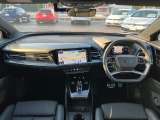 24時間緊急サポートサービス:故障などの予期せぬトラブルに、365日24時間体制で対応。全国ネットワークを最大限に活用し、応急処置のアドバイス、出張応急修理や牽引搬送等を迅速に行います。