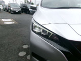 明るいライトが夜道を明るく照らしてくれます。運転中の道路状況が白色光で視認性が良くなり安心です。