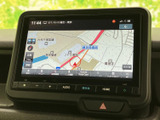 現在地周辺の地図が画面に表示され、道路や施設を確認しながら目的地までの移動をサポートします。画面上で位置を把握しやすく、初めて訪れる場所へのお出かけにも便利です。