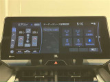 いまや必須装備「ナビゲーション」搭載!知らない場所に、スイスイッとドライブ。なんて便利な機能でしょうか?もう、これなしではハンドルを握れませんね!でも、運転中の操作は危険ですのでご注意ですね♪