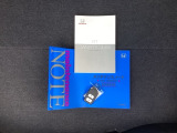 取扱説明書やメンテナンスノートもそろっています。スマートキーは荷物を持っている時でも、キーを取り出さずドアの施錠・開錠ができます。