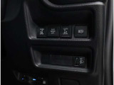 電動のスライドドアで楽々スムース!運転席からも開閉の操作もできます♪キーのスイッチひとつで自動開閉できる便利な機能もついてます♪