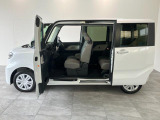 お客様にぴったりなおクルマをお選びいただけますように様々な展示車をご用意致しております!ダイハツの軽自動車だけではなく、他メーカー車やコンパクトカー・ミニバンなども数多く取り揃えております!