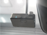 ◆ドライブレコーダー◆映像・音声などを記録する自動車用の装置です。 もしもの事故の際の記録はもちろん、旅行の際の思い出としてドライブの映像を楽しむことができます。