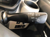 ☆オートライト機能☆車外の明るさに応じて自動的でヘッドランプを点灯および消灯します。夕暮れ時やトンネルなどで便利です!