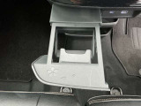 ドリンクホルダーがついてます