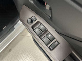 電動格納式ドアミラー!全席パワーウインドウ!運転席にはオート機能付!