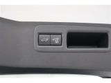パワーバックドアで荷物の積み下ろしも便利です。