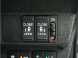 ◆両側電動スライドドア◆狭い駐車場でも乗り降りが楽々♪お子様が隣の車にドアを当ててしまう心配もございません!小さなお子様連れの方もこれで安心。