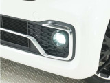 ◆フォグライト◆ 霧などの悪天候時、自車の位置を示すとともに前方や路肩が見えずらい時、近い位置をワイドに照らしてくれます