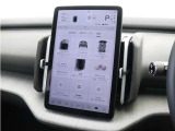直感的な構成により、必要なときに運転の邪魔をすることなく、適切なサポート情報およびエンターテイメントを提供することができます。