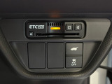 有料道路のレーン通過に便利なETC2.0車載器を装着しています。ご利用にはセットアップが必要となります。