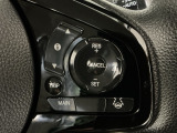 【アダプティブ・クルーズ・コントロール】予め設定した車速内でクルマが自動的に加減速。 前走車との適切な車間距離を維持しながら追従走行し、高速道路でのドライバーの疲労を軽減してくれる嬉しい機能付♪