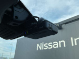 日産純正ドライブレコーダはオールインワンタイプ、フルハイビジョン録画対応で高精細な映像を記録できます。記録した映像は、ナビゲーションでその場で確認できます。