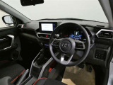 見通しのよいすっきりとした視界で、誰でも運転しやすいです。運転のしやすさは疲れにくさにも繋がりますよ♪