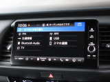ナビゲーションはホンダコネクトディスプレイを装着しております。AM、FM、Bluetooth、フルセグTVがご使用いただけます。初めて訪れた場所でも道に迷わず安心ですね!