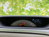 視認性の高いメーター廻り。直感的に車の状況を把握できます。運転に必要な情報を、分かりやすく表示します。