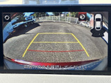 駐車時にも安心のバックモニターを装備。後方の状況を把握しやすく、安全な運転をサポートします。初心者の方にもおすすめです。