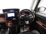 運転に集中しやすいコックピット。安全確認がしやすく、運転に集中できる構成に。最大限走りの良さを楽しむことができます。