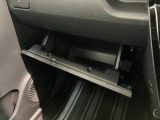 品質へのこだわり!専門のカークリーニング業者さんに依頼をして徹底的に内装・外装をキレイにしてもらっております。外装は磨きもしてもらっていますのでピカピカですね☆