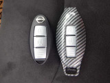 『インテリジェントキ-』機械的な鍵を使用せずに車両のドアの施錠/解錠、エンジン始動が可能なシステムです!