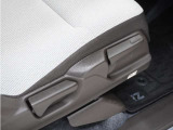 ◆シートハイトアジャスター◆運転席を上下に高さ調節ができます!運転ポジションを体格に合わせてシート調整できます。