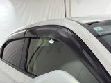 ★ドアバイザー★雨天時に窓を開けても濡れにくく車内に雨が入り込むのを防ぎながら換気ができます(^^♪