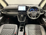 弊社の商品車両は横浜本牧にあります本部で隅々までチェックを行い、トヨタの厳しい商品基準をクリアした厳選した車両を展示しています。