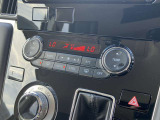 オートエアコンで温度を設定するだけで快適な車内環境を維持することができます!