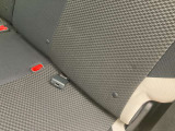 対応のチャイルドシートを簡単に取り付けれるISO FIX対応器具がついてます。