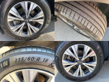 純正のアルミホイールです。タイヤサイズは235/60R18です。