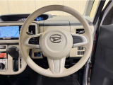 ステアリングスイッチ搭載!手を離さずに手元のスイッチでさまざまな操作が可能。運転中、視線をそらさなくても操作ができて安全です!